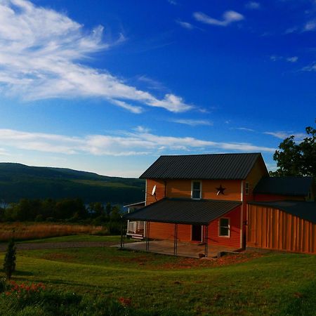 Vineyard Farmhouse With Hot Tub & Lake Views ハモンズポート エクステリア 写真